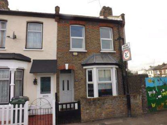 3 Bedroom End of Ter...
